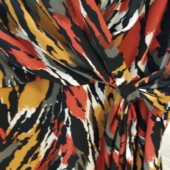 Dress - Picture 3 of 3